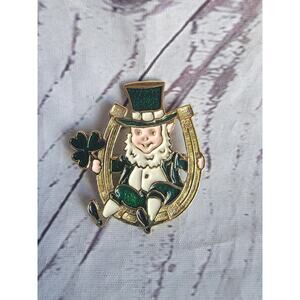 Vintage big green gold tone Leprechaun Horse shoe 4 leaf clover Brooch Pin